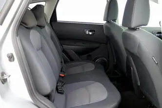Nissan Qashqai, 2.0, 141 kW, бензин, механическая, передний привод