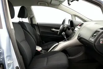 Toyota Auris, 1.6, 123 kW, bensiin, automaat, esivedu