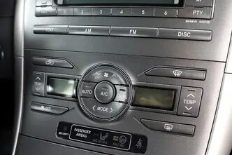 Toyota Auris, 1.6, 123 kW, bensiin, automaat, esivedu