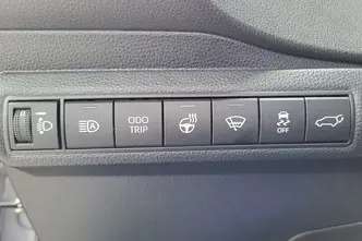 Toyota Corolla, 1.8, 72 kW, hybrid, automatic, front-wheel drive