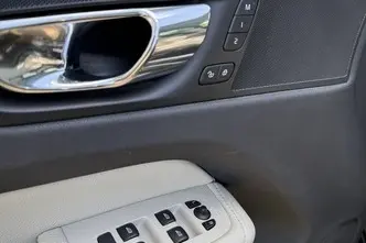 Volvo XC60, 2.0, 140 kW, дизель, автомат, полный привод