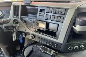 Volvo FM 330 4x2, 250 kW, дизель, автомат