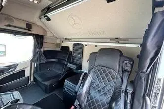Mercedes-Benz Actros, 390 kW, дизель, автомат