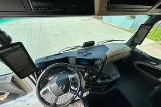 Mercedes-Benz Actros, 390 kW, дизель, автомат