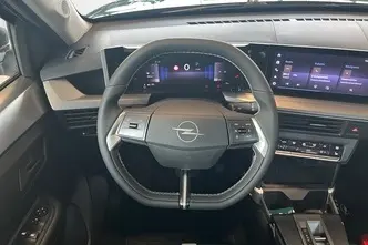 Opel Frontera, 1.2, 107 kW, гибрид, автомат, передний привод