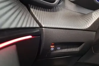 Peugeot e-2008, elekter, automaat, esivedu