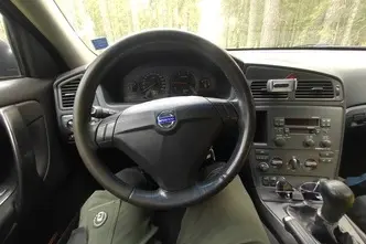 Volvo S60, 2.4, 96 kW, дизель, механическая, передний привод
