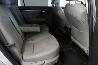 Toyota Highlander, 2.5, 140 kW, hybrid, automatic, four-wheel drive