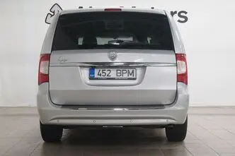 Lancia Voyager, 2.8, 120 kW, diesel, automatic, front-wheel drive