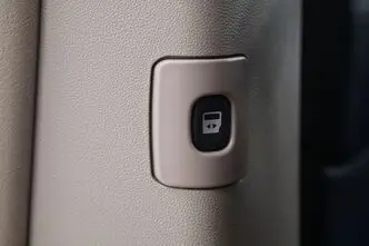 Lancia Voyager, 2.8, 120 kW, diesel, automatic, front-wheel drive