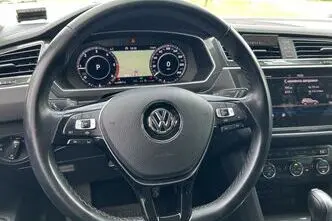 Volkswagen Tiguan, 2.0, 110 kW, бензин, автомат, полный привод