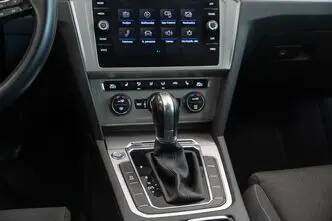 Volkswagen Passat, 1.4, 92 kW, bensiin, automaat, esivedu