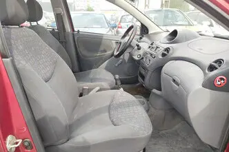 Toyota Yaris, 1.0, 67 kW, bensiin, manuaal, esivedu