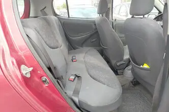 Toyota Yaris, 1.0, 67 kW, bensiin, manuaal, esivedu