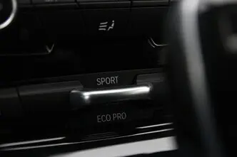 BMW 216, 1.5, 85 kW, дизель, автомат, передний привод