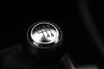 Mazda 3, 2.0, 132 kW, hübriid, manuaal, esivedu