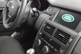 Land Rover Discovery Sport, 2.0, 110 kW, diesel, manual, four-wheel drive