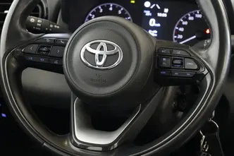 Toyota Yaris, 1.5, 92 kW, бензин, механическая, передний привод