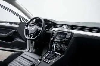 Volkswagen Passat, 1.4, 160 kW, automaat, esivedu