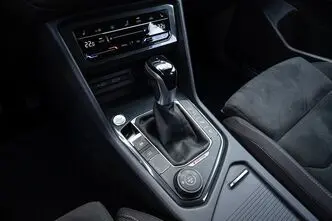 Volkswagen Tiguan, 2.0, 140 kW, бензин, автомат