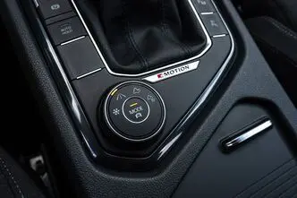 Volkswagen Tiguan, 2.0, 140 kW, бензин, автомат