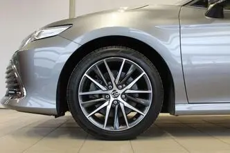 Toyota Camry, 2.5, 131 kW, hübriid, automaat, esivedu