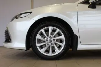 Toyota Camry, 2.5, 131 kW, hübriid, automaat, esivedu
