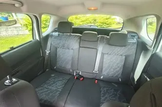 Peugeot 3008, 1.6, 80 kW, дизель, механическая, передний привод