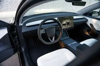 Tesla Model 3, 366 kW, elekter, automaat, nelikvedu