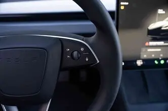 Tesla Model 3, 366 kW, elekter, automaat, nelikvedu
