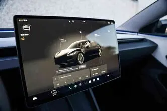 Tesla Model 3, 366 kW, elekter, automaat, nelikvedu