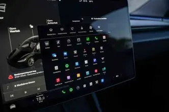 Tesla Model 3, 366 kW, elekter, automaat, nelikvedu