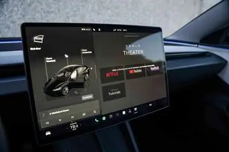 Tesla Model 3, 366 kW, elekter, automaat, nelikvedu