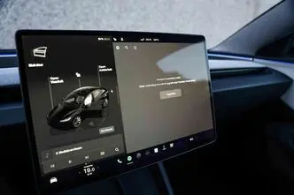Tesla Model 3, 366 kW, elekter, automaat, nelikvedu