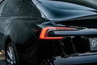 Tesla Model 3, 366 kW, elekter, automaat, nelikvedu