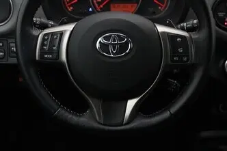 Toyota Yaris, 1.3, 73 kW, bensiin, automaat, esivedu