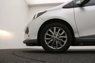 Toyota Yaris, 1.3, 73 kW, bensiin, automaat, esivedu