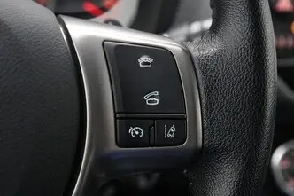 Toyota Yaris, 1.3, 73 kW, bensiin, automaat, esivedu