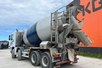 Mercedes-Benz Actros, 300 kW, дизель, автомат