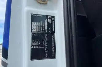 Mercedes-Benz Actros, 300 kW, дизель, автомат