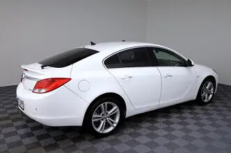 Opel Insignia, 2.0, 118 kW, дизель, автомат, полный привод