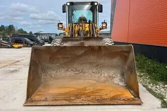 Volvo L 90 F 4x4, 128 kW, diesel, automatic