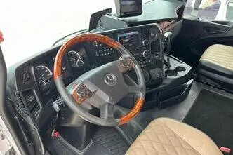 Mercedes-Benz Arocs 2542 6x2*4, 310 kW, дизель, автомат