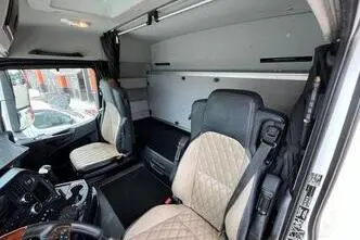 Mercedes-Benz Arocs 2542 6x2*4, 310 kW, дизель, автомат