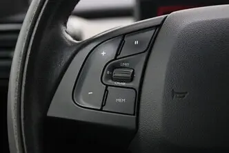 Citroën C4 Cactus, 1.6, 73 kW, diesel, manual, front-wheel drive