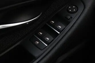 BMW 520, 2.0, 135 kW, bensiin, automaat, tagavedu