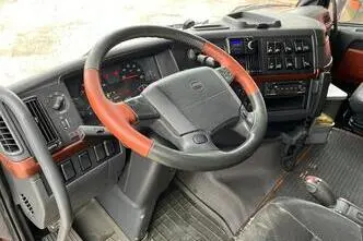 Volvo FH 16 660 6x4, 485 kW, diesel, automatic