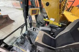 Caterpillar 320 E, 113 kW, diisel