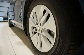 Škoda Octavia, 1.0, 81 kW, гибрид, автомат, передний привод