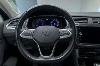Volkswagen Tiguan, 1.5, 110 kW, бензин, автомат, передний привод